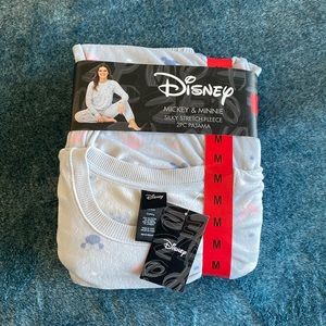 Brand new 2-piece fleece Mickey and Minnie Mouse pajamas